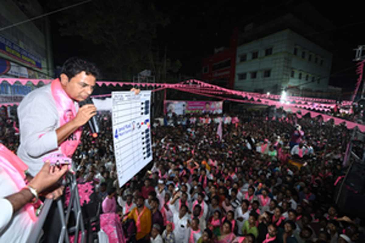 अजहरुद्दीन के साथ क्रिकेट खेलें, लेकिन उन्हें वोट न दें : केटीआर